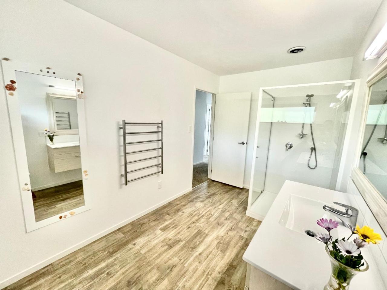 Getaway Waiheke- Stay Waiheke Oneroa Room photo